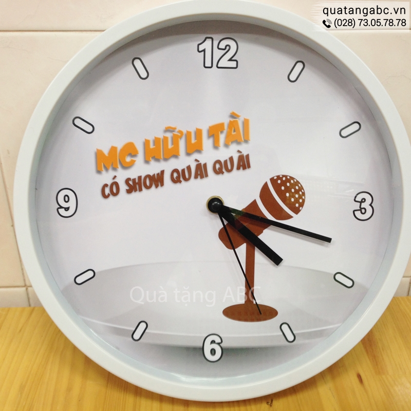 Đồng hồ quảng cáo của MC HỮU TÀI đặt in tại INLOGO