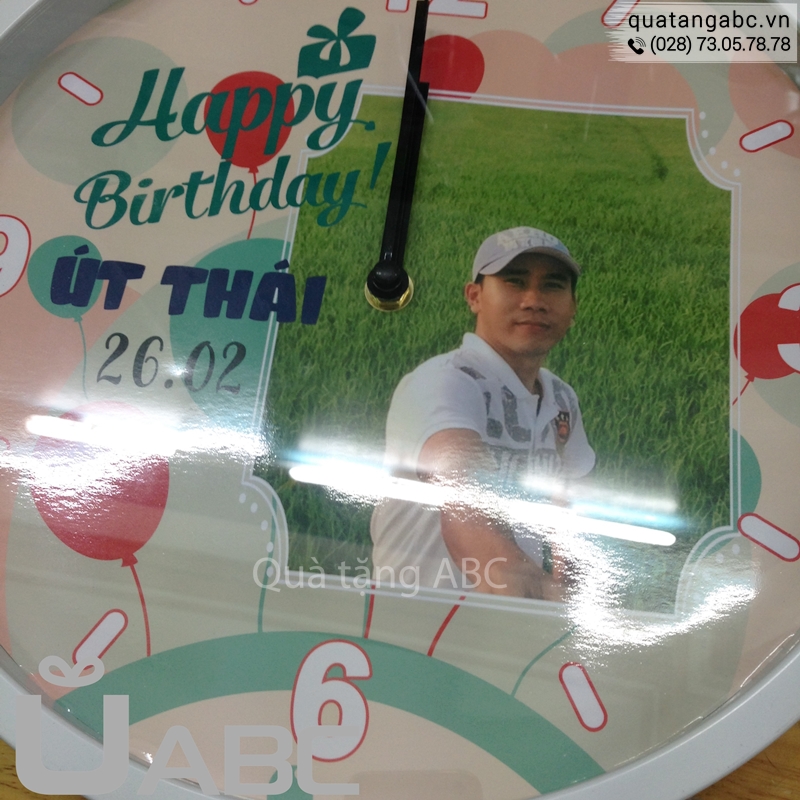 INLOGO làm đồng hồ treo tường mừng sinh nhật anh Thái
