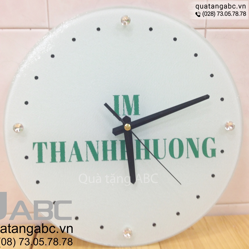 Đồng hồ treo tường của công ty Thanh Hương