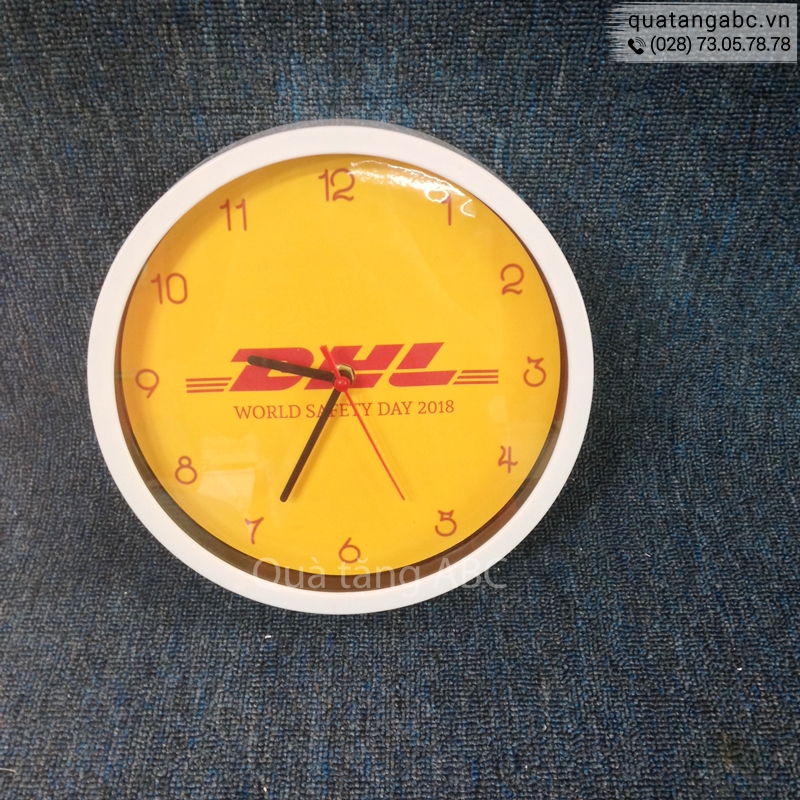 INLOGO sản xuất đồng hồ treo tường cho công ty giao nhận DHL